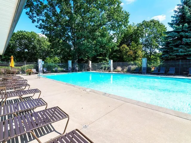 $214,900 | 18400 North Ridge Court, Unit 8, Spring Lake, MI 49456