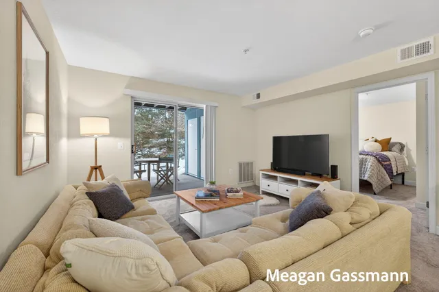 $214,900 | 18400 North Ridge Court, Unit 8, Spring Lake, MI 49456