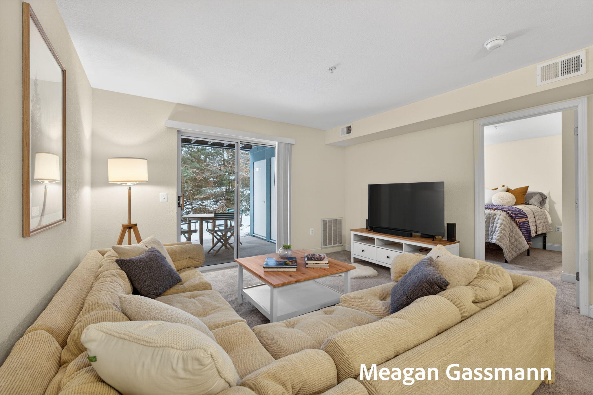 18400 North Ridge Court, Unit 8 Spring Lake, MI 49456 - Photo 8 of 61 6-web-or-mls-2R9A0415