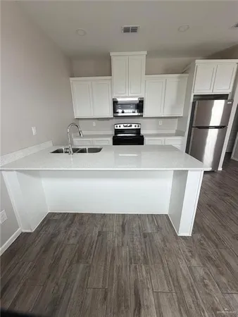 $1,150 | 3304 Wolf Creek Avenue, Edinburg, TX 78541