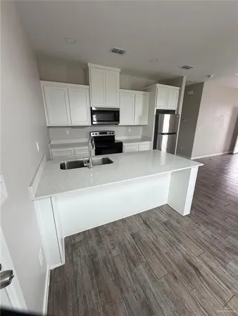 $1,150 | 3304 Wolf Creek Avenue, Edinburg, TX 78541