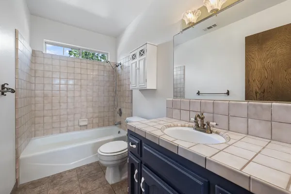 $499,999 | 3074 Burgan Avenue, Clovis, CA 93611