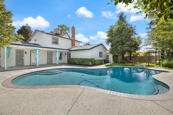 $499,999 | 3074 Burgan Avenue, Clovis, CA 93611