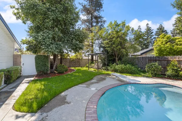 $499,999 | 3074 Burgan Avenue, Clovis, CA 93611
