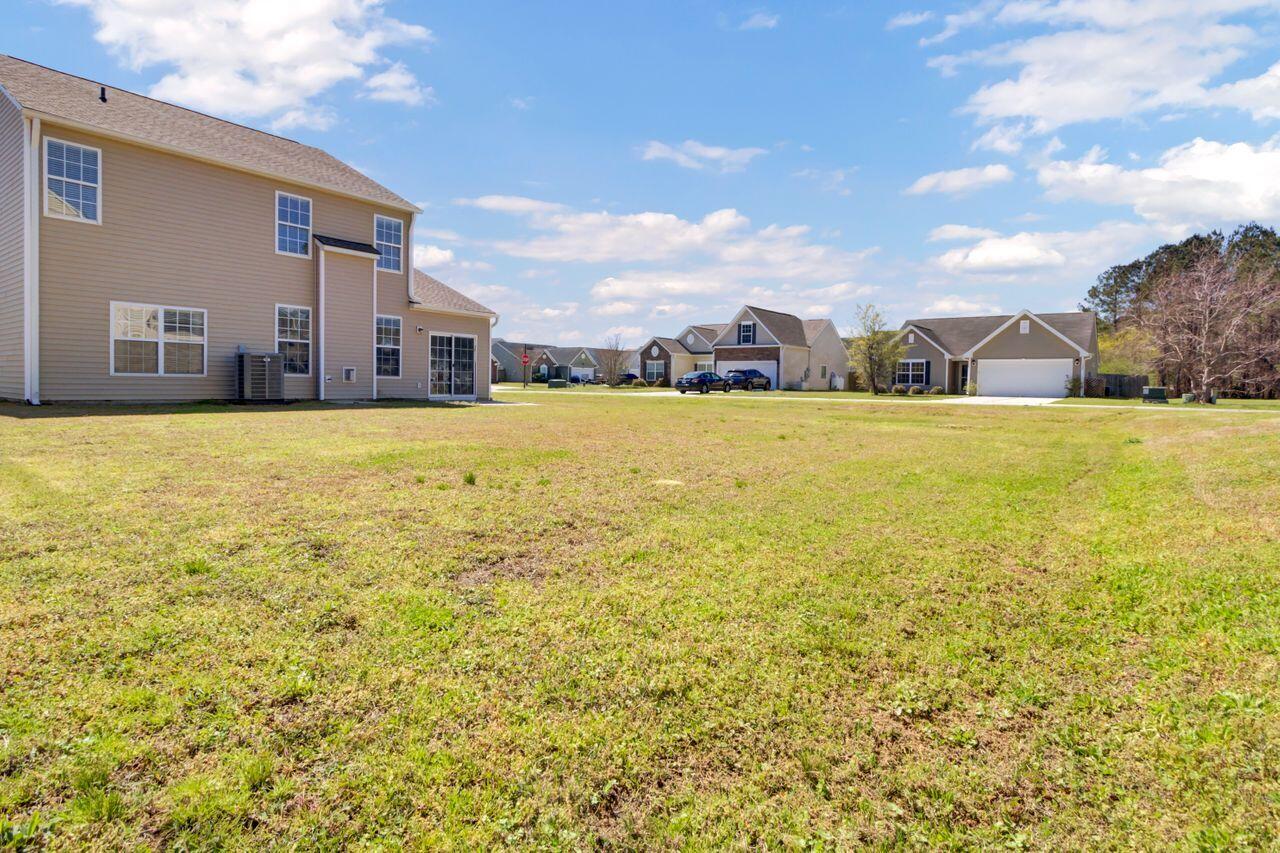 629 English Oak Circle Moncks Corner, SC 29461 - Photo 42 of 46 (40)