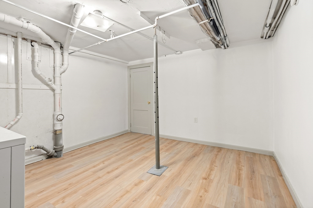 316 Russett Road Chestnut Hill, MA 02467 - Photo 29 of 38