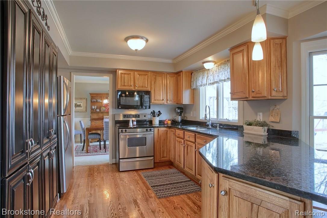 Kitchen_3rd_View.jpg
