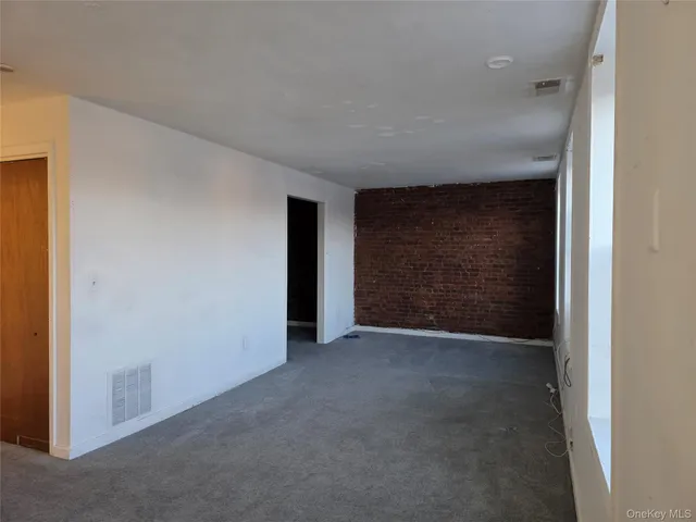 $1,700 | 8 Main Street, Chester, NY 10918