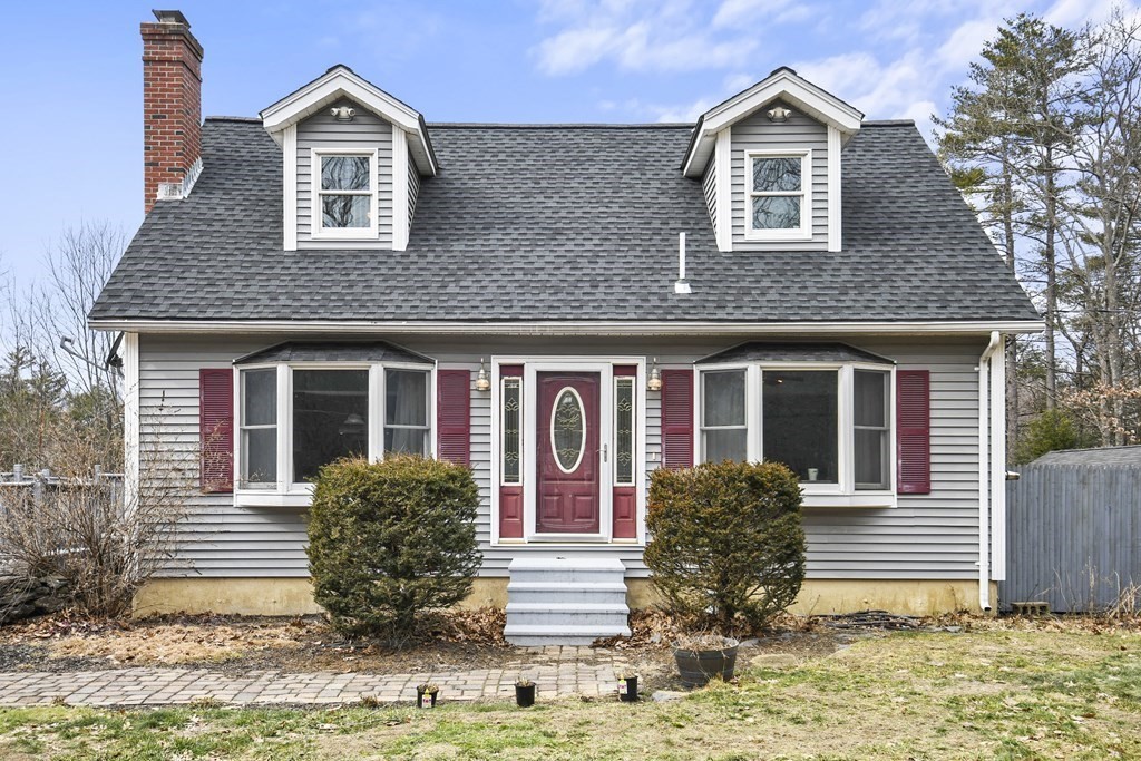 591 Townsend Harbor Road Lunenburg, MA 01462 - Photo 1 of 32 Gallery Image 1