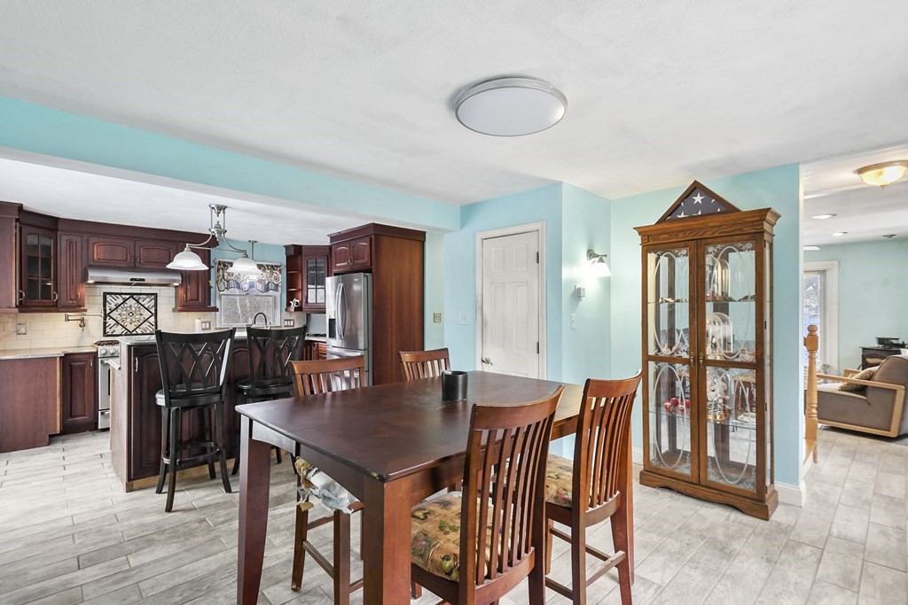 591 Townsend Harbor Road Lunenburg, MA 01462 - Photo 11 of 32 Gallery Image 11