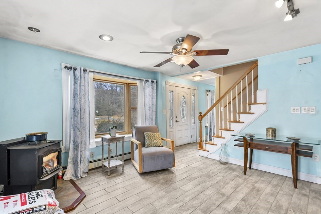 591 Townsend Harbor Road Lunenburg, MA 01462 - Photo 6 of 32 Gallery Image 6