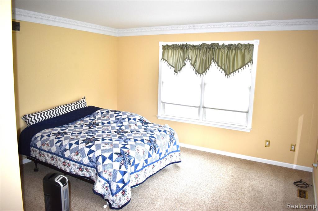 10155 Roberts Road Gregory, MI 48137 - Photo 9 of 28
