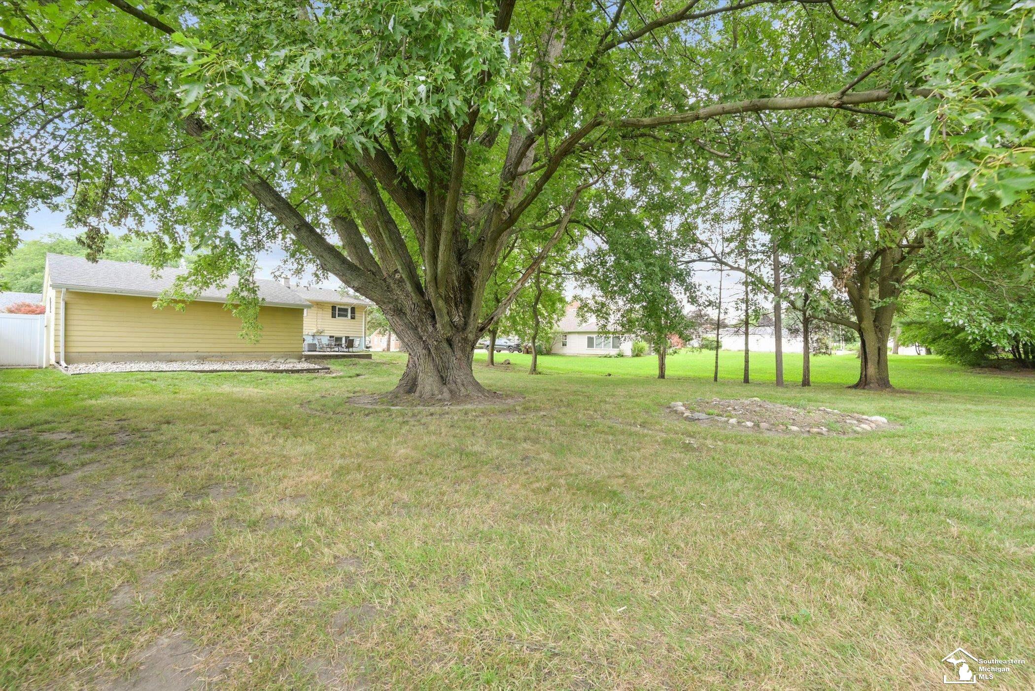 1960 Vivian Road Monroe, MI 48162 - Photo 26 of 33 Gallery Image 26
