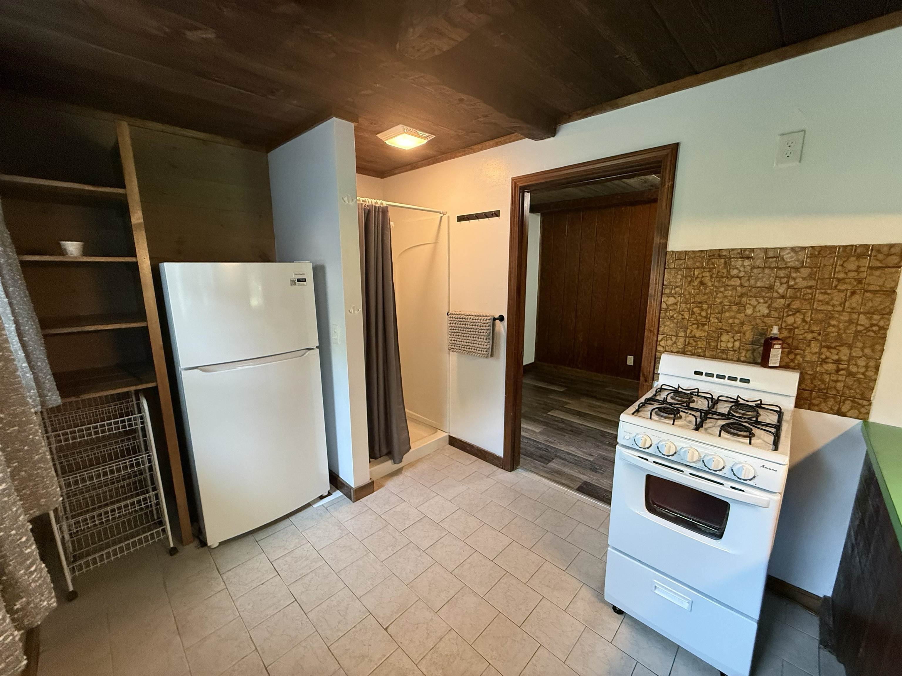 195 Rockingham Road, Unit 1 REAR Derry, NH 03038 - Photo 8 of 22