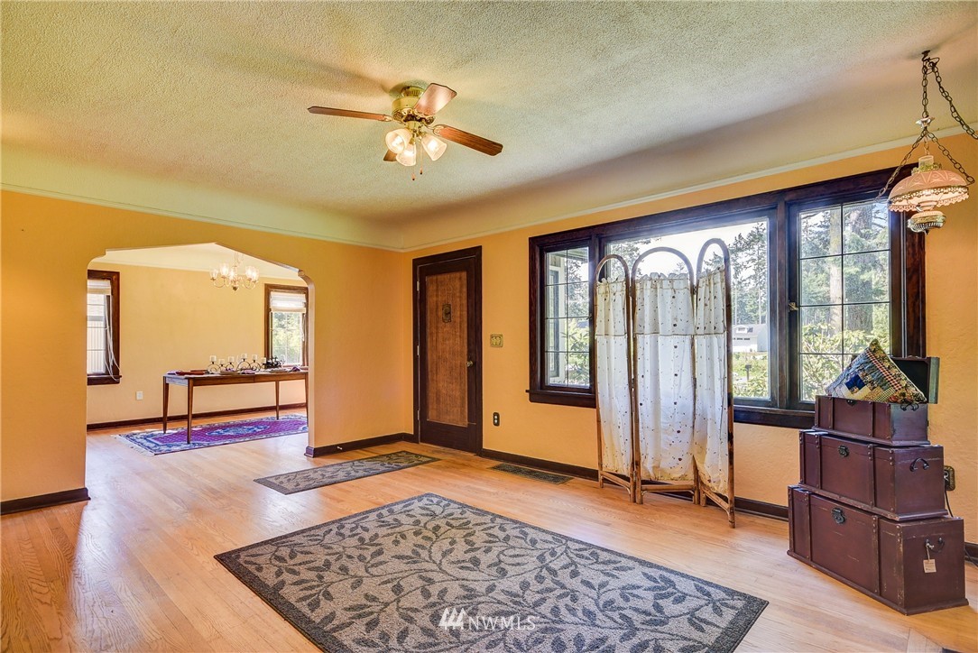1366 North View Road Oak Harbor, WA 98277 - Photo 5 of 25 Gallery Image 5