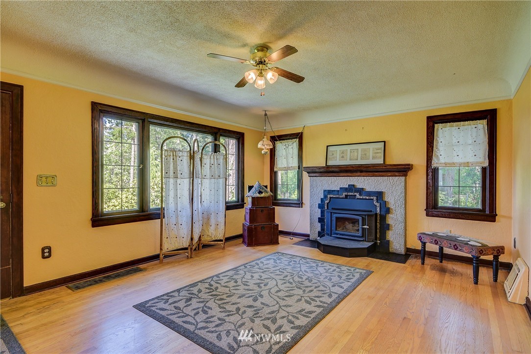 1366 North View Road Oak Harbor, WA 98277 - Photo 7 of 25 Gallery Image 7