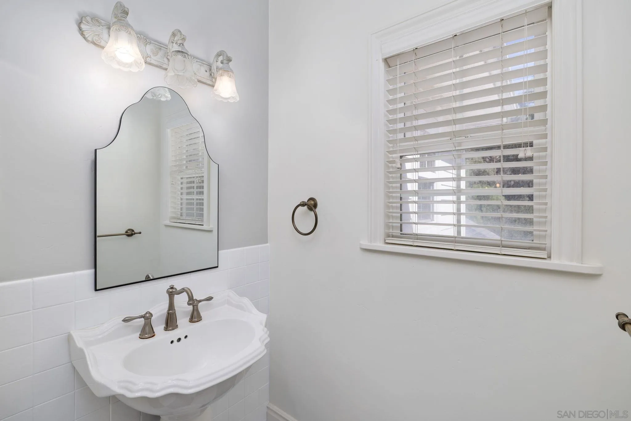 2060 Forester Creek Road El Cajon, CA 92021 - Photo 22 of 54 Gallery Image 22