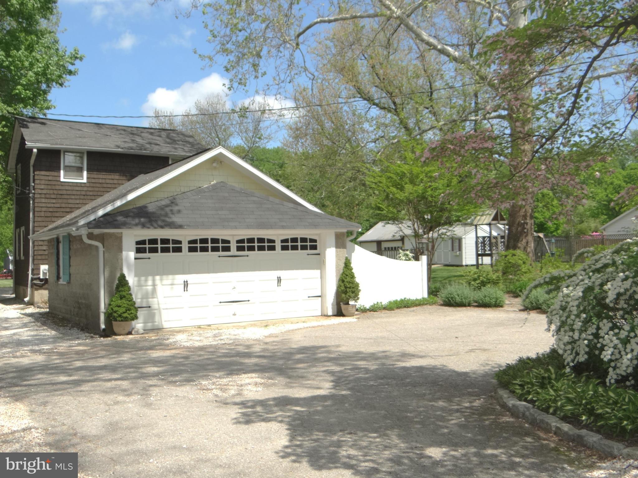836 Maple Road Gambrills, MD 21054 - Photo 18 of 30 Garage