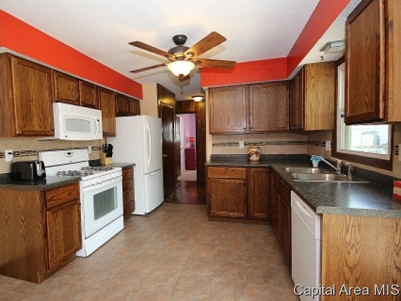 2228 Dunwich Street Springfield, IL 62702 - Photo 6 of 24