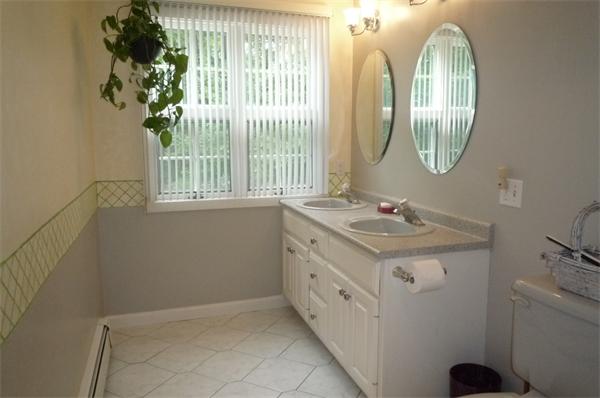 28 Ridge Road Walpole, MA 02081 - Photo 14 of 30 Gallery Image 14