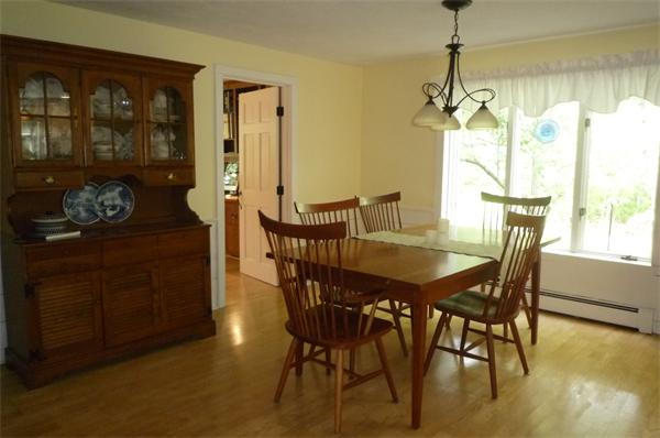28 Ridge Road Walpole, MA 02081 - Photo 7 of 30 Gallery Image 7