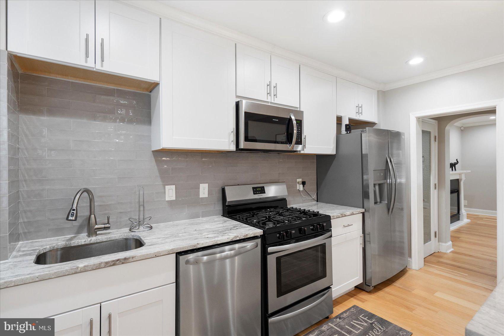 1103 East Northern Parkway Baltimore, MD 21239 - Photo 6 of 41