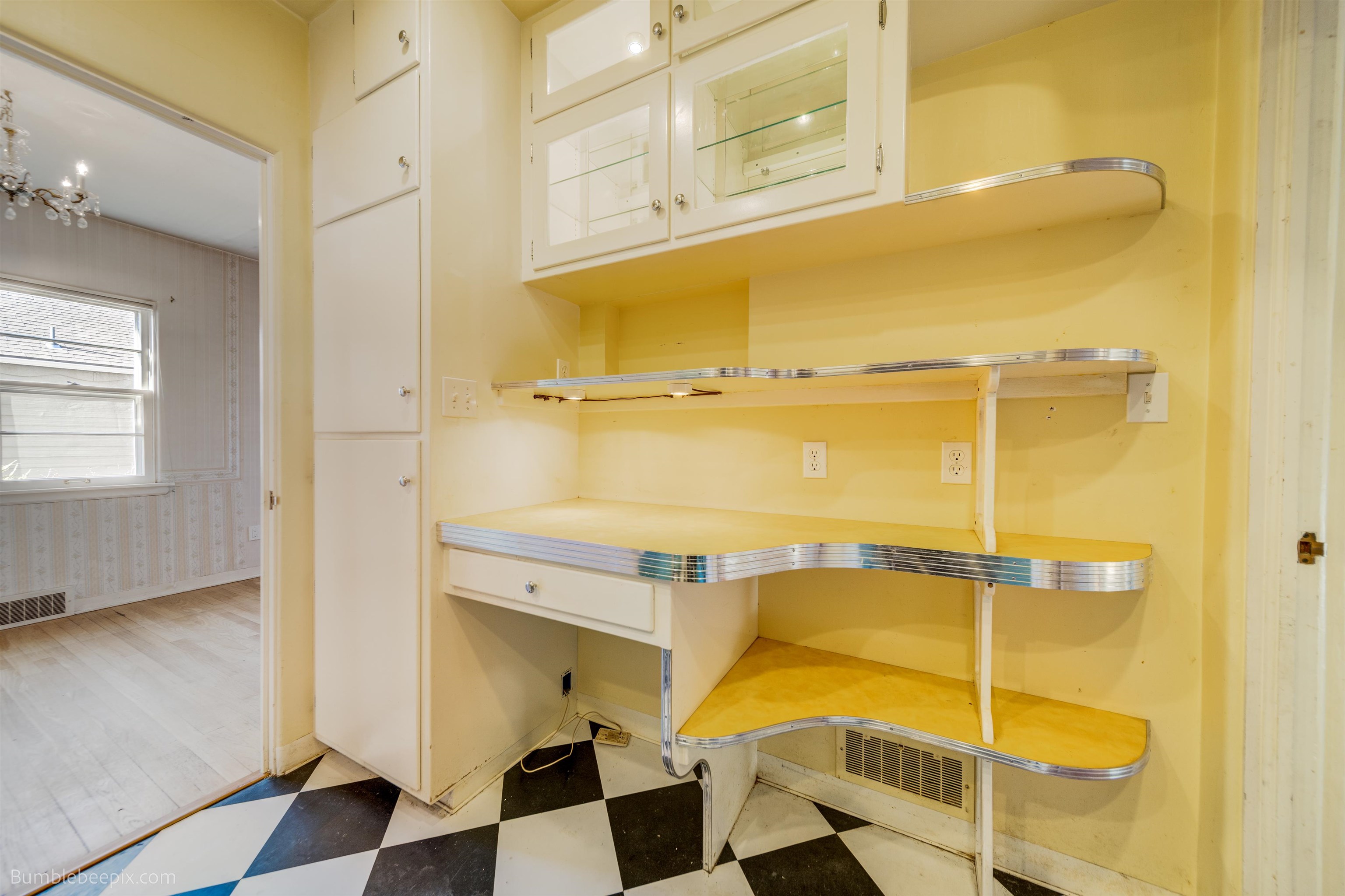 946 East 40th Avenue Spokane, WA 99203 - Photo 11 of 30