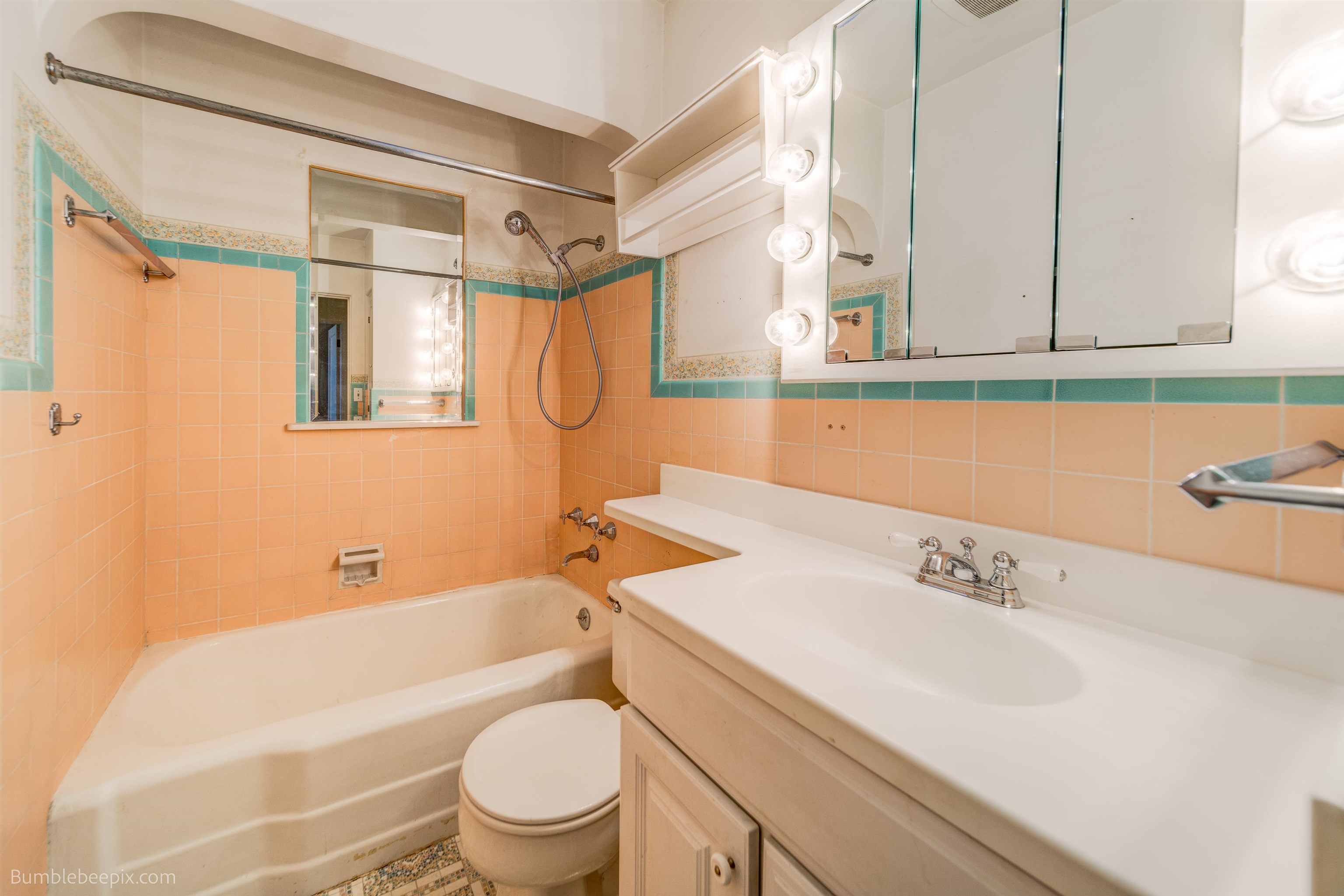 946 East 40th Avenue Spokane, WA 99203 - Photo 12 of 30