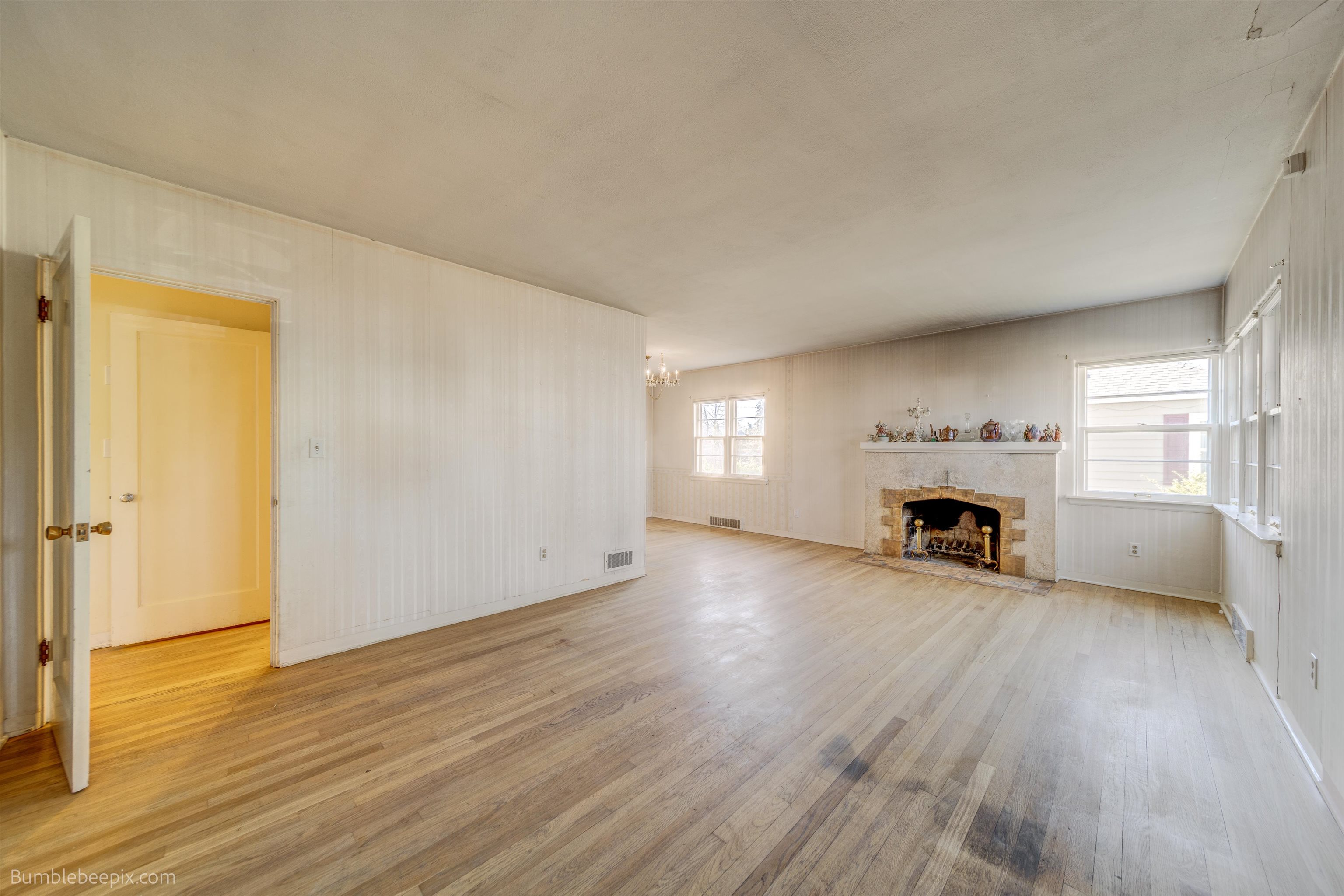 946 East 40th Avenue Spokane, WA 99203 - Photo 4 of 30