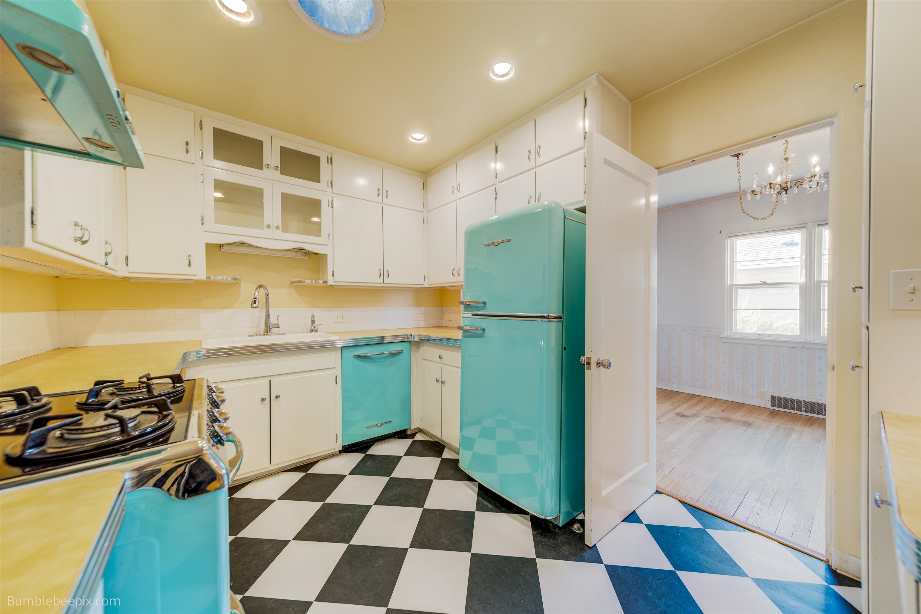 946 East 40th Avenue Spokane, WA 99203 - Photo 9 of 30