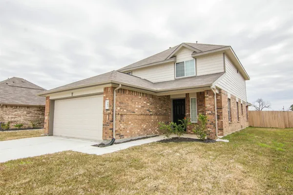 $2,250 | 965 Misty Run Court, La Marque, TX 77568