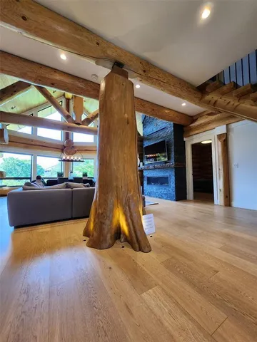 a view of an outdoor space