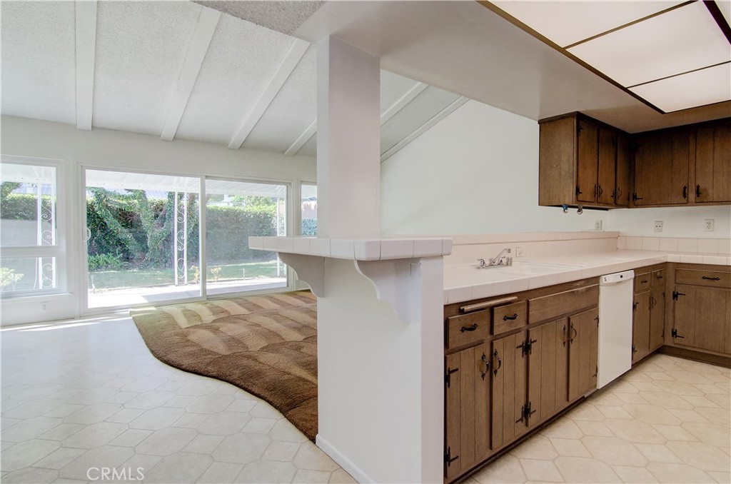 5264 Vista Del Sol Cypress, CA 90630 - Photo 15 of 44