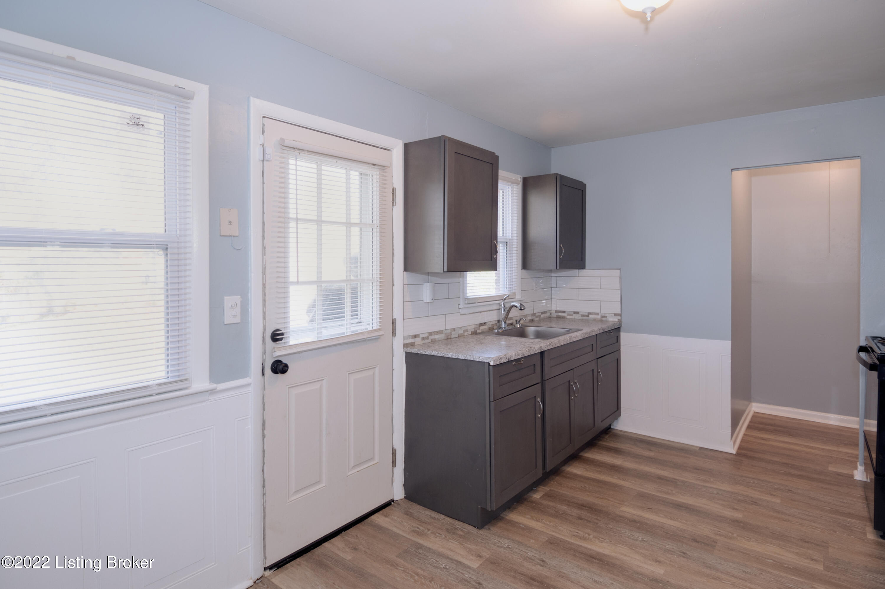 5109 Rural Way Louisville, KY 40218 - Photo 8 of 27 5109RuralWay-9