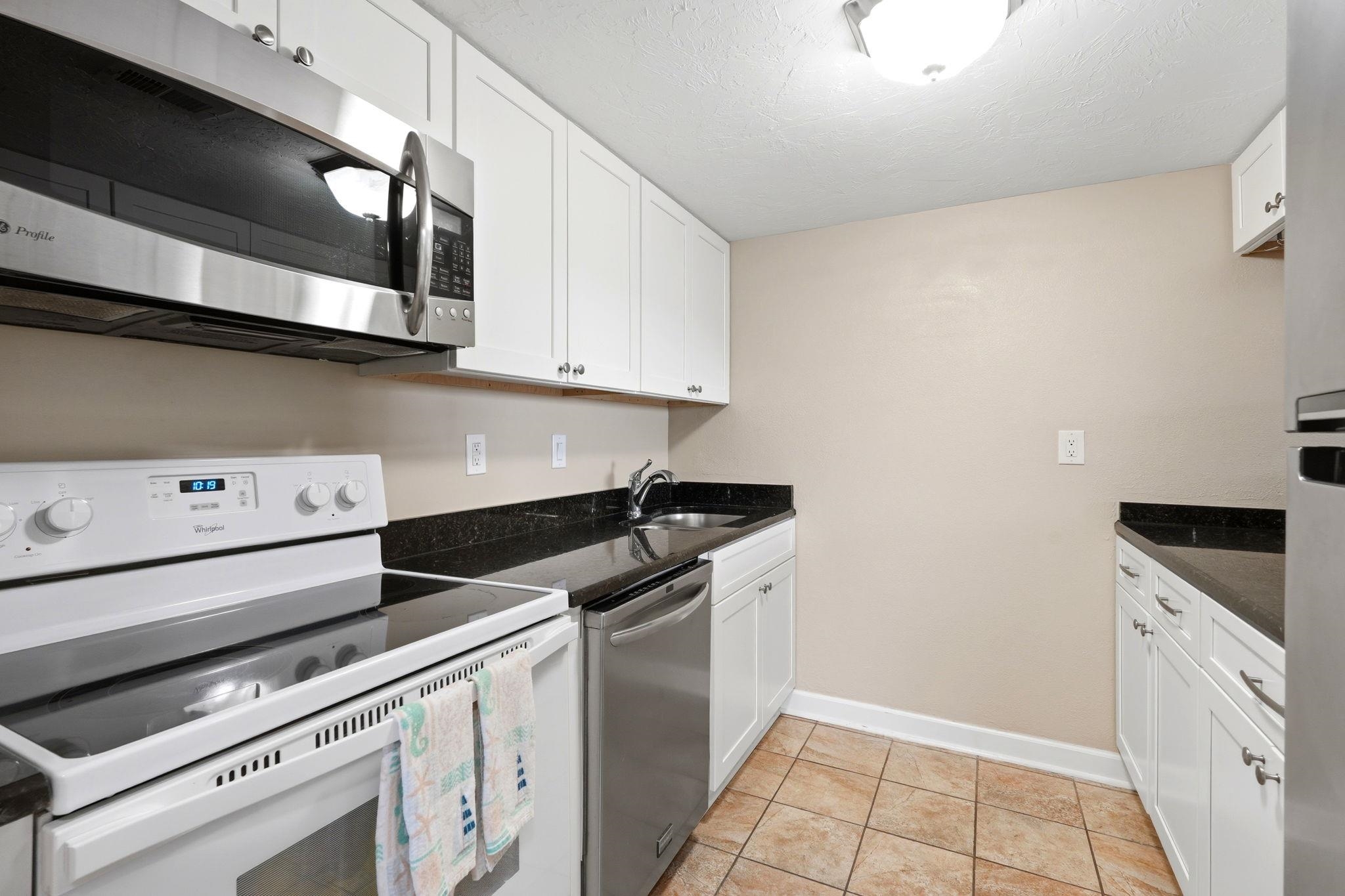 601 Mitchell Drive, Unit 403 Myrtle Beach, SC 29577 - Photo 15 of 39