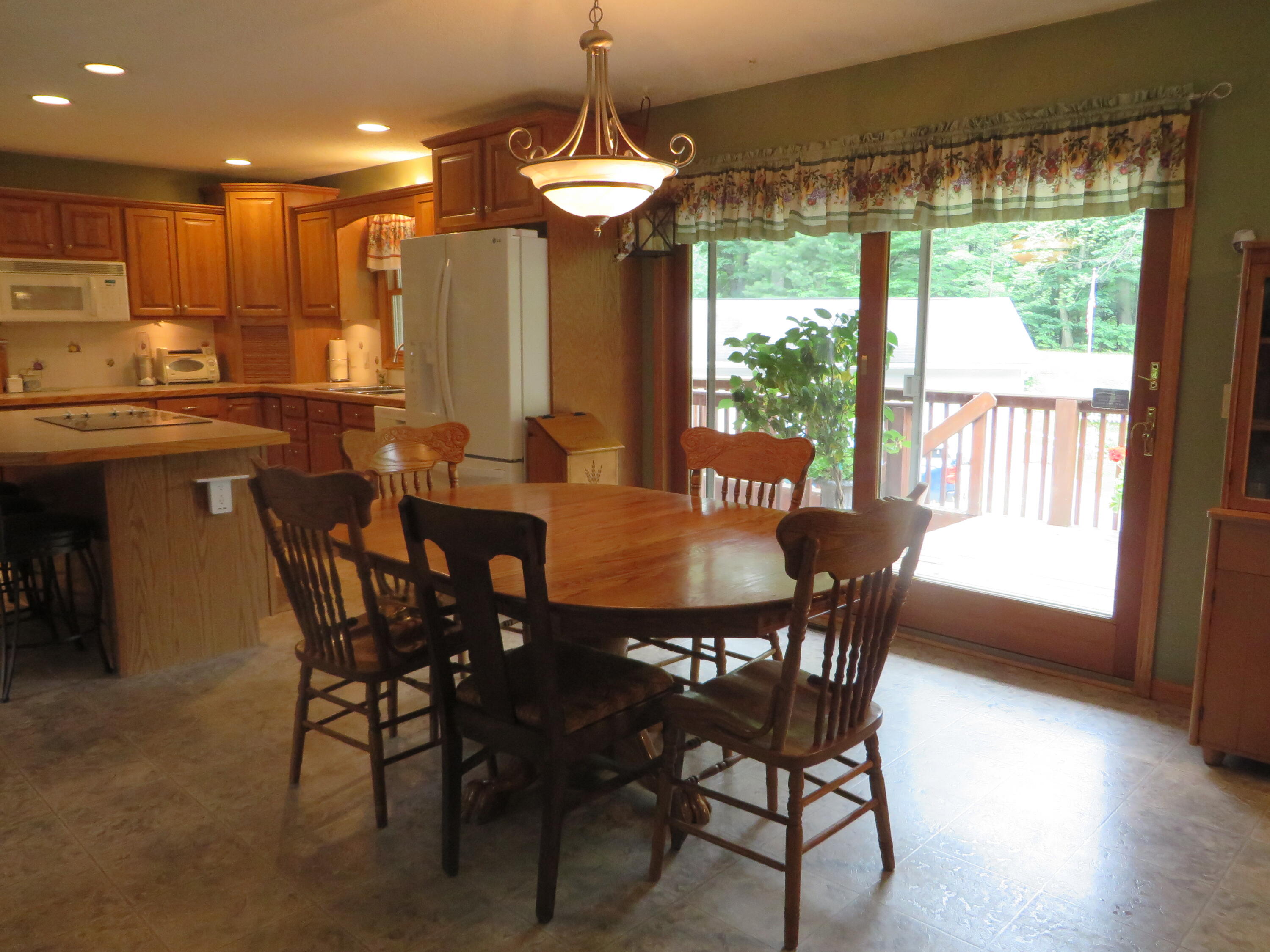 1525 North Weber Road Muskegon, MI 49445 - Photo 8 of 49 IMG_3060