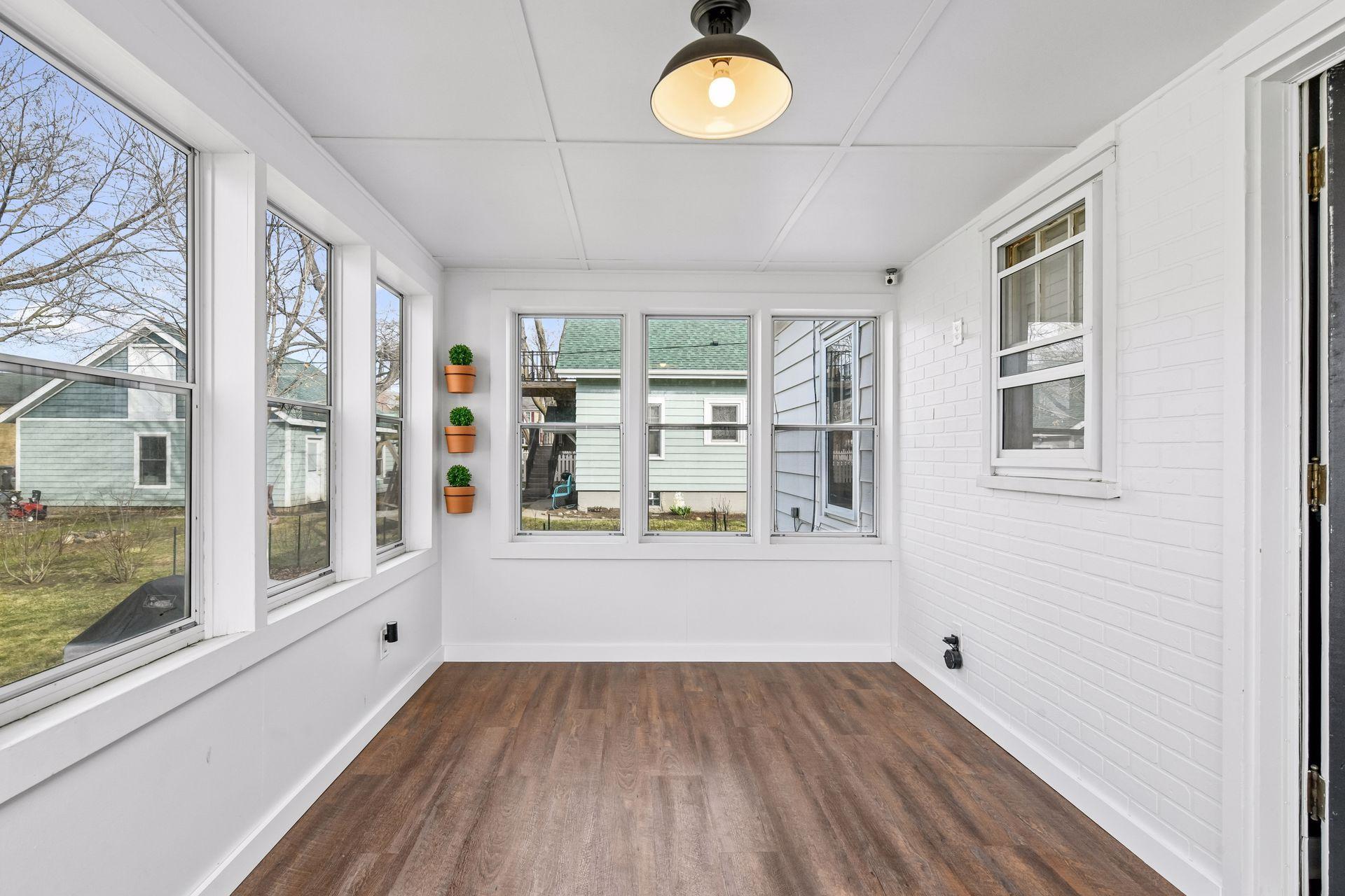 217 North Ash Street Chaska, MN 55318 - Photo 13 of 32