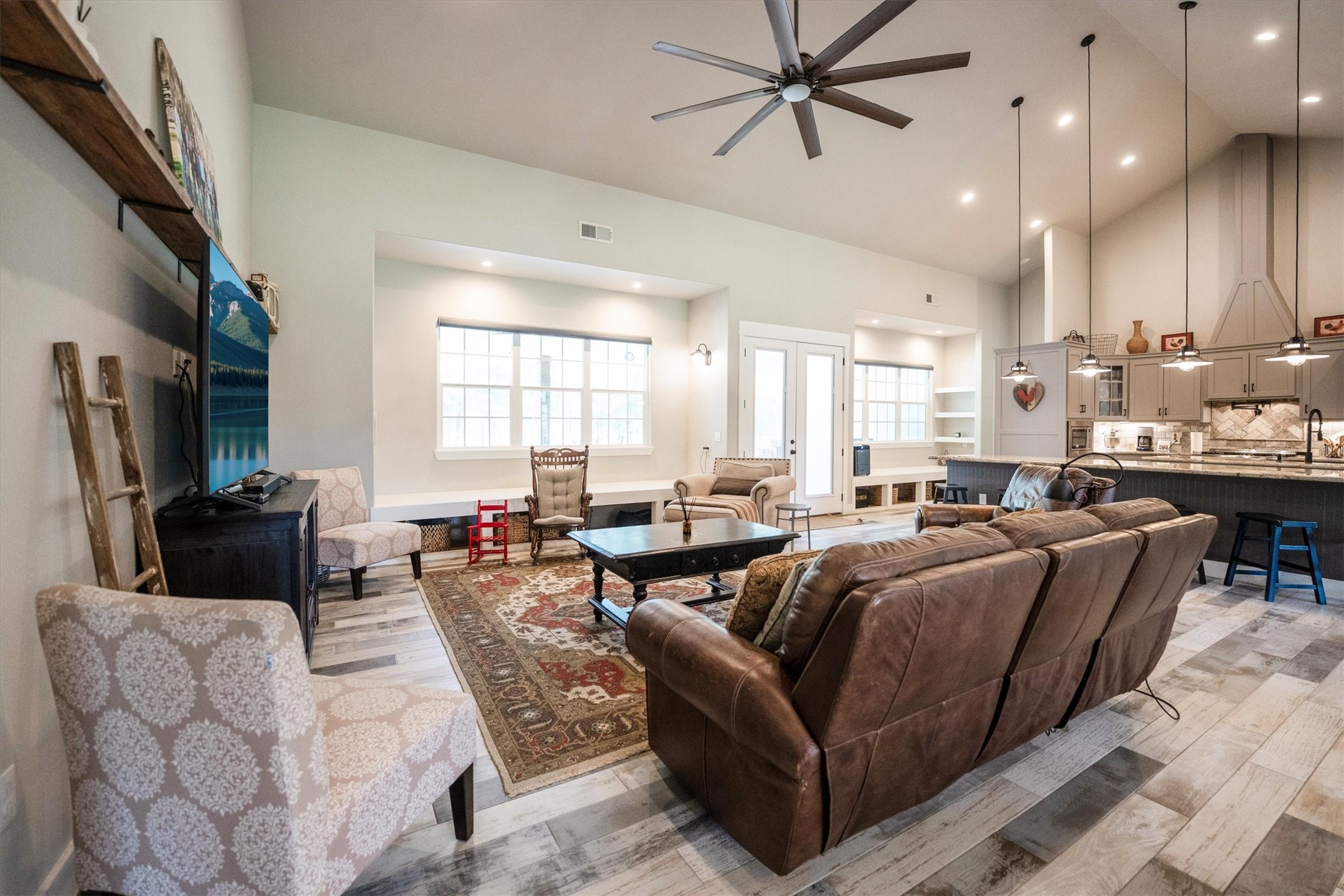 1022 Fm 1696 Road West Huntsville, TX 77320 - Photo 11 of 50 Access the backyard through the double french doors