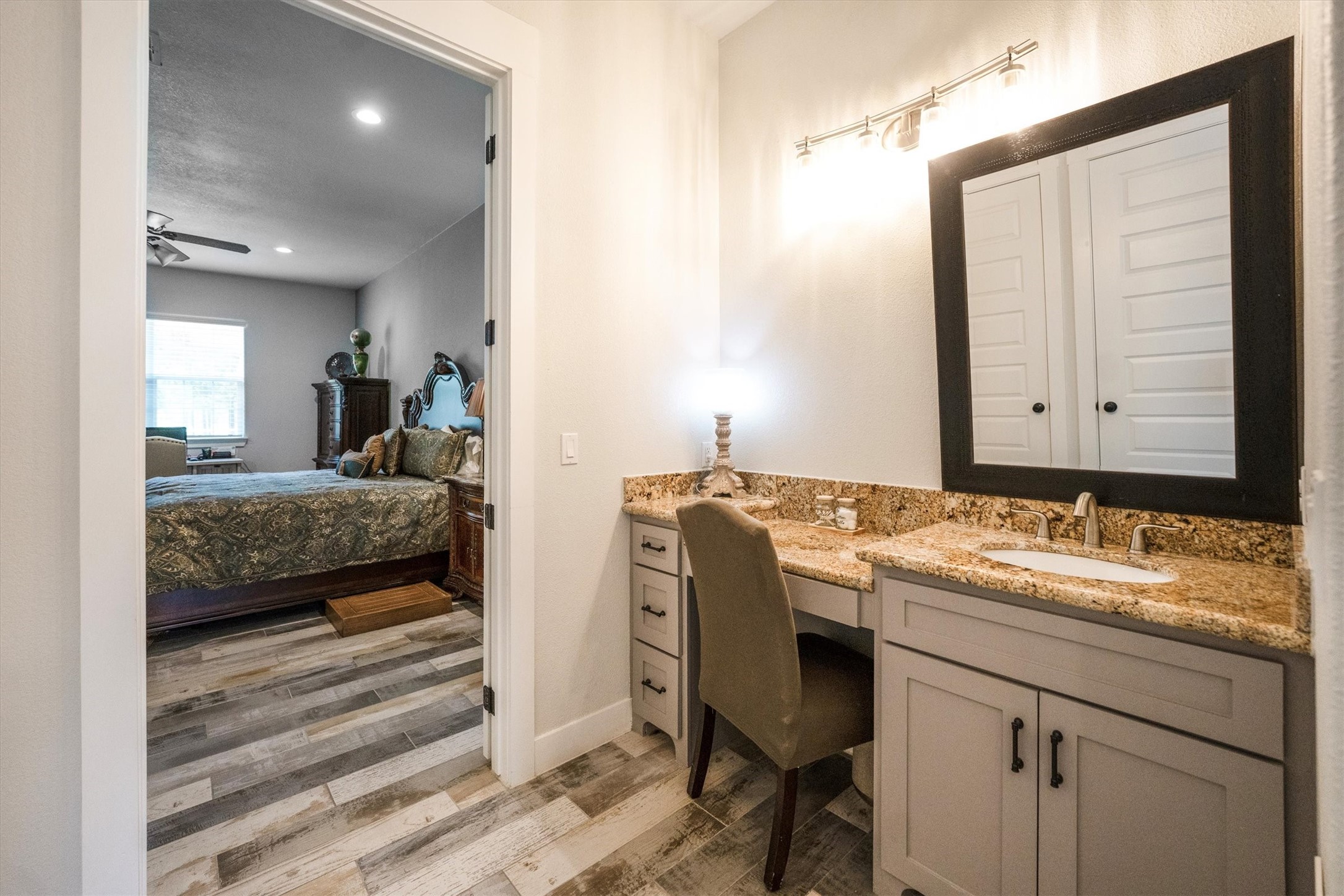 1022 Fm 1696 Road West Huntsville, TX 77320 - Photo 22 of 50 Vanity space with built-in drawers
