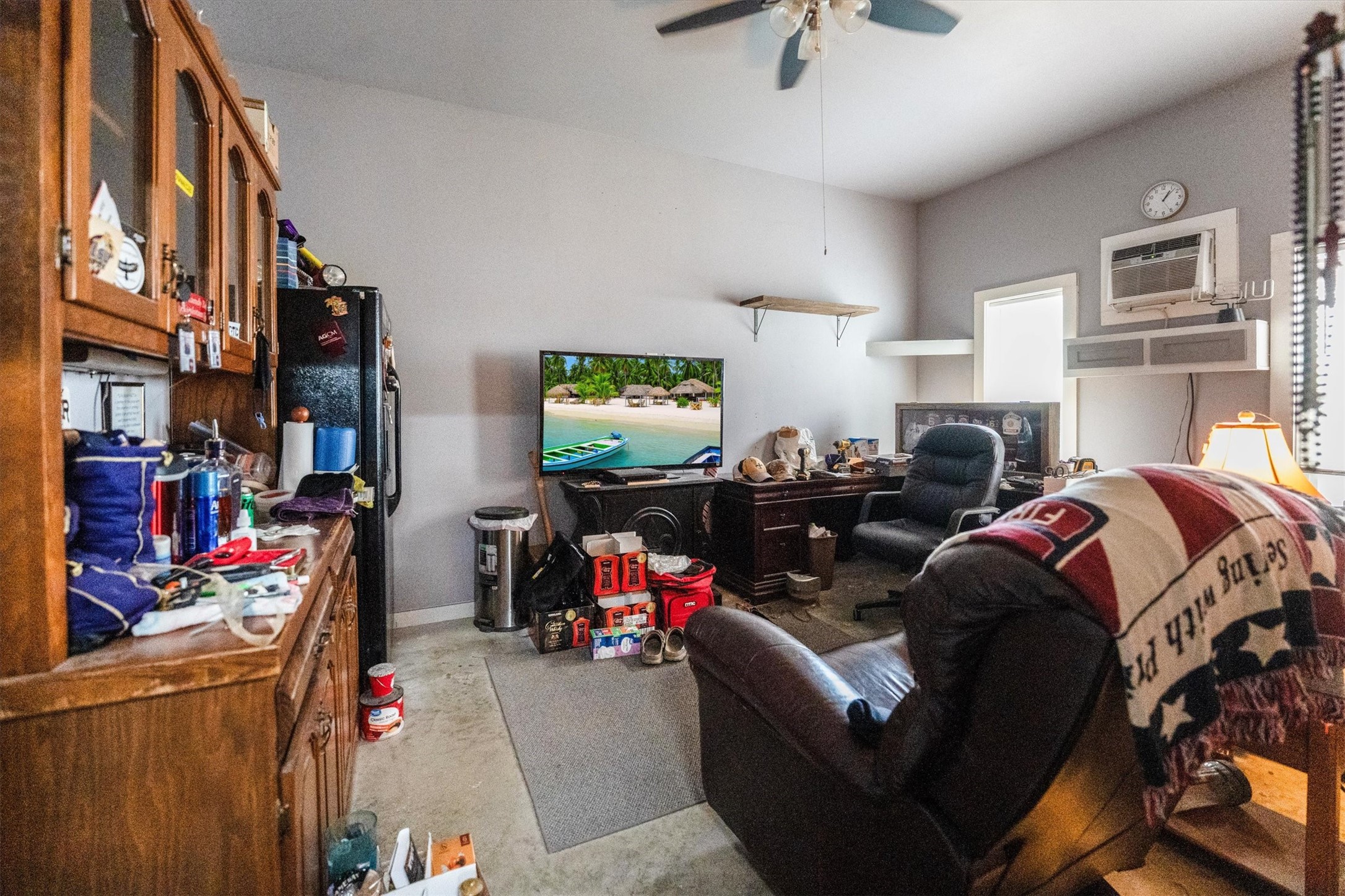 1022 Fm 1696 Road West Huntsville, TX 77320 - Photo 30 of 50 Finished office space in the garage includes a full bathroom with shower
