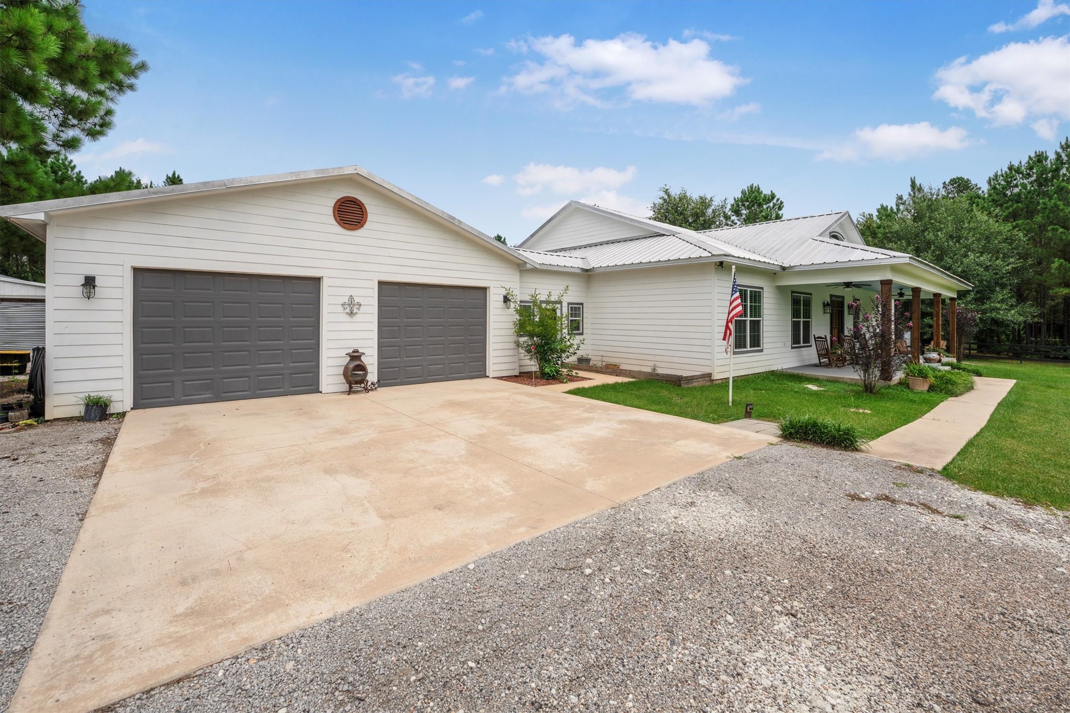 1022 Fm 1696 Road West Huntsville, TX 77320 - Photo 34 of 50 Oversized 2 car garage with office and full bathroom