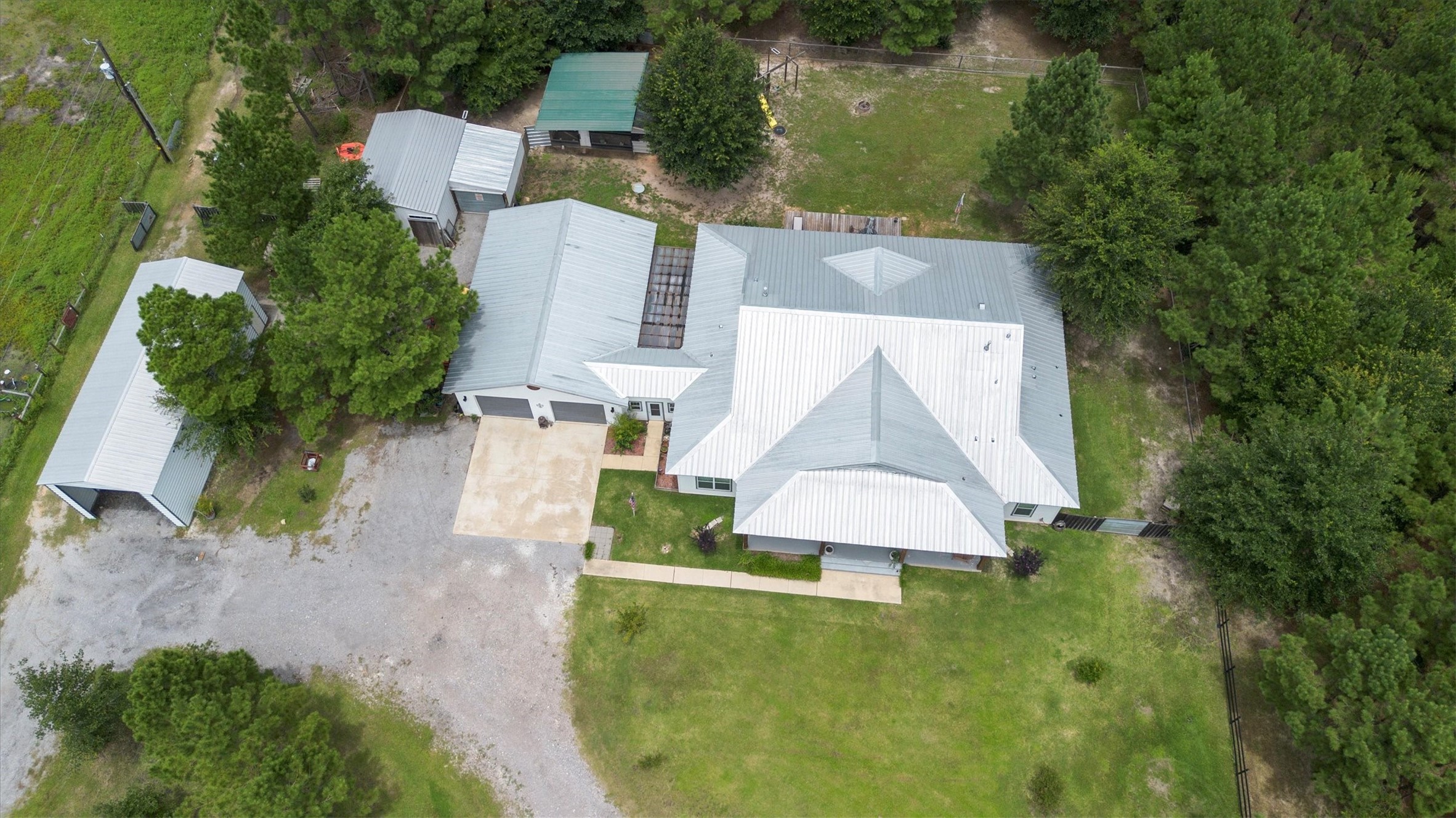 1022 Fm 1696 Road West Huntsville, TX 77320 - Photo 4 of 50