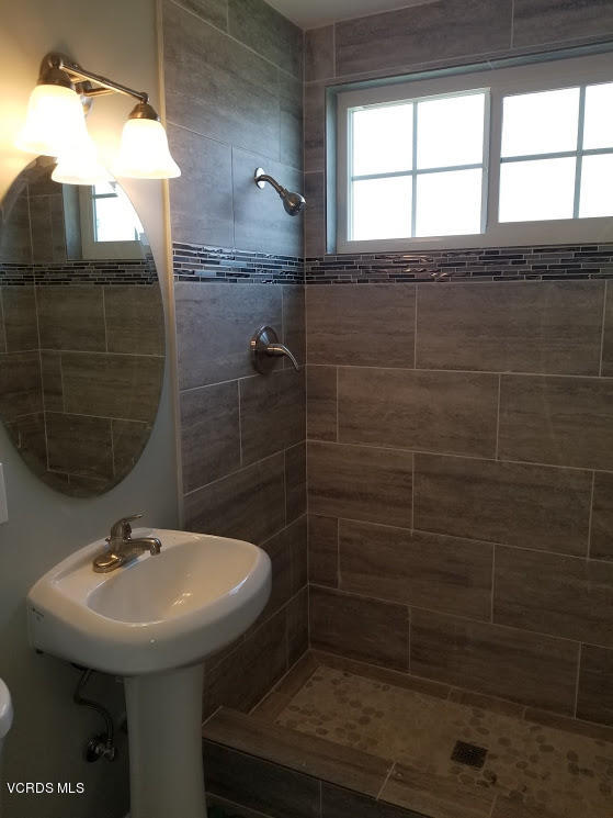 321 West Bard Road Oxnard, CA 93033 - Photo 6 of 9 Hall Shower-