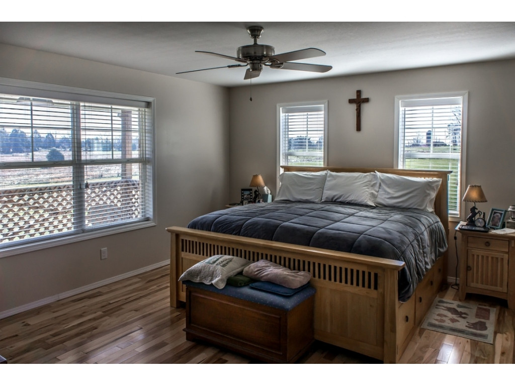 2544 Weems Chapel Road Mosheim, TN 37818 - Photo 16 of 36 Large rooms