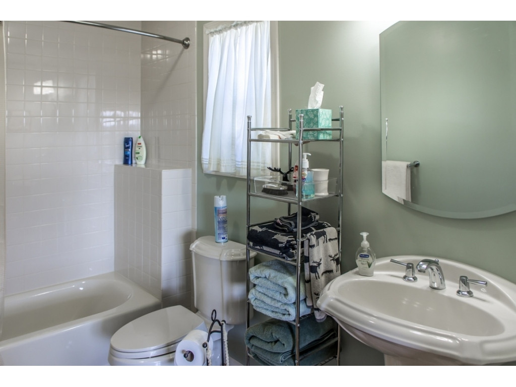 2544 Weems Chapel Road Mosheim, TN 37818 - Photo 25 of 36 2nd full bath