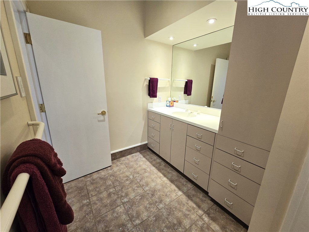 240 Newbiggin Boone, NC 28607 - Photo 25 of 46 Gallery Image 25