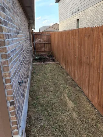 $2,100 | 6333 Porthole Lane, Fort Worth, TX 76179