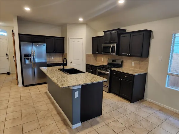 $2,100 | 6333 Porthole Lane, Fort Worth, TX 76179