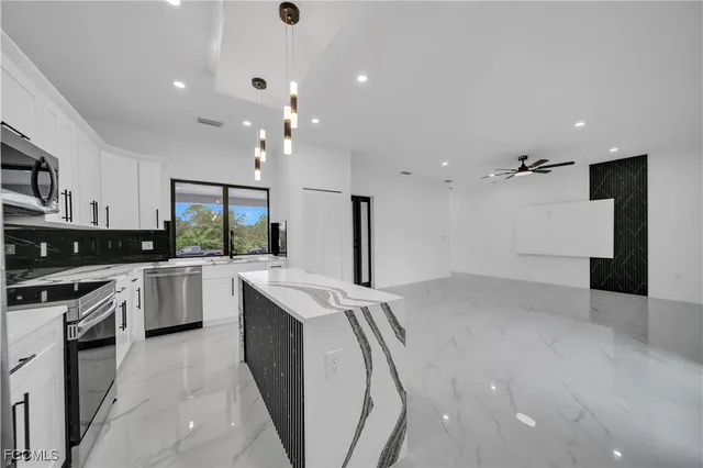 $310,000 | 907 East 9th Street, Lehigh Acres, FL 33972