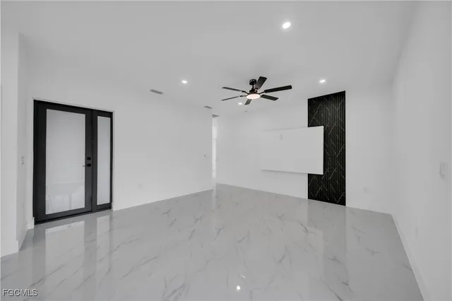 $310,000 | 907 East 9th Street, Lehigh Acres, FL 33972